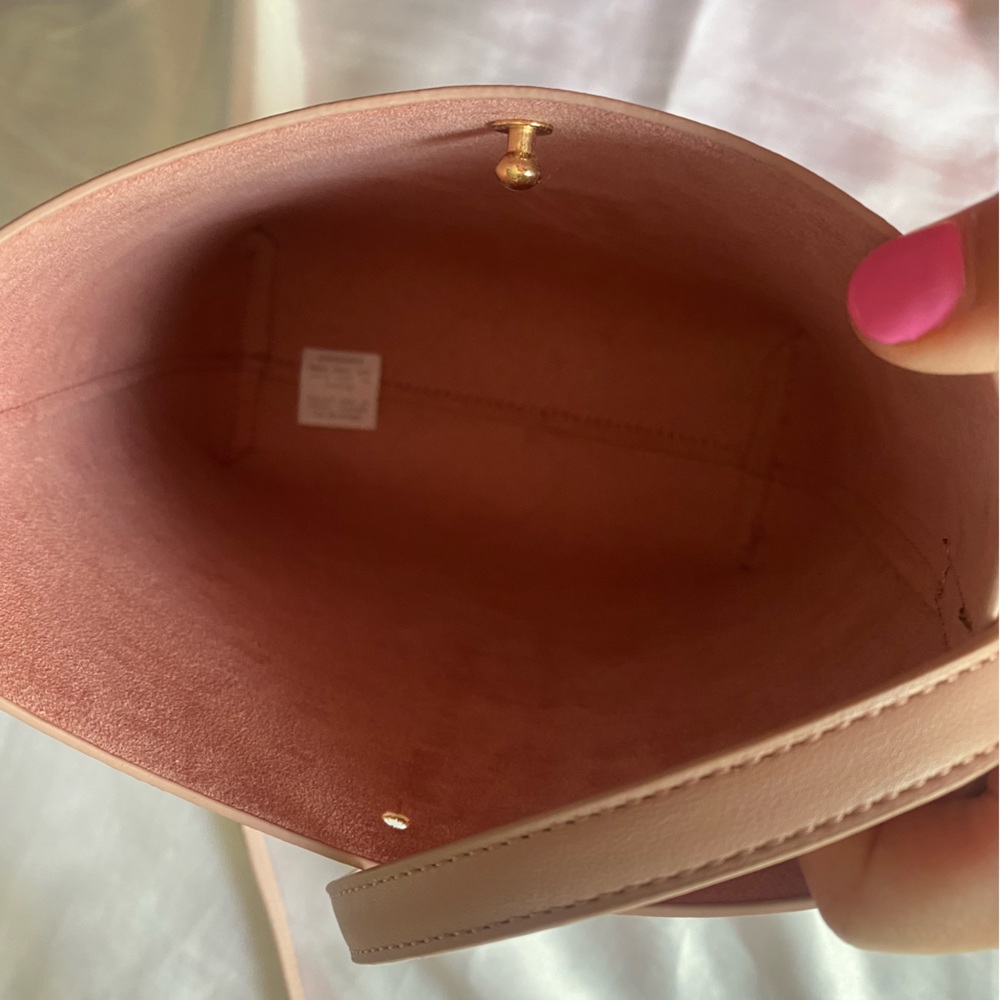 Pink Purse - Picture 2 of 3